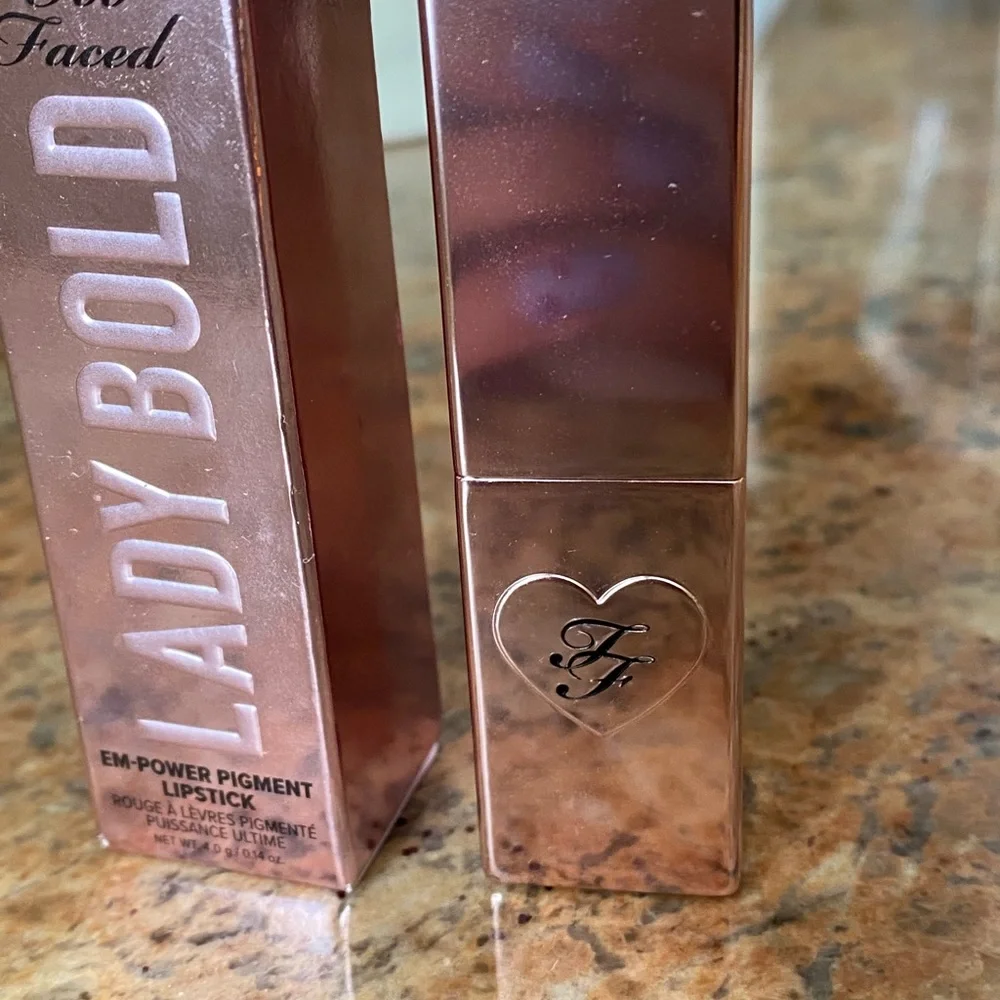 NWT Too Faced Lady Bold Cream Lipstick EM-POWER PIGMENT CREAM LIPSTICK - Picture 6 of 7